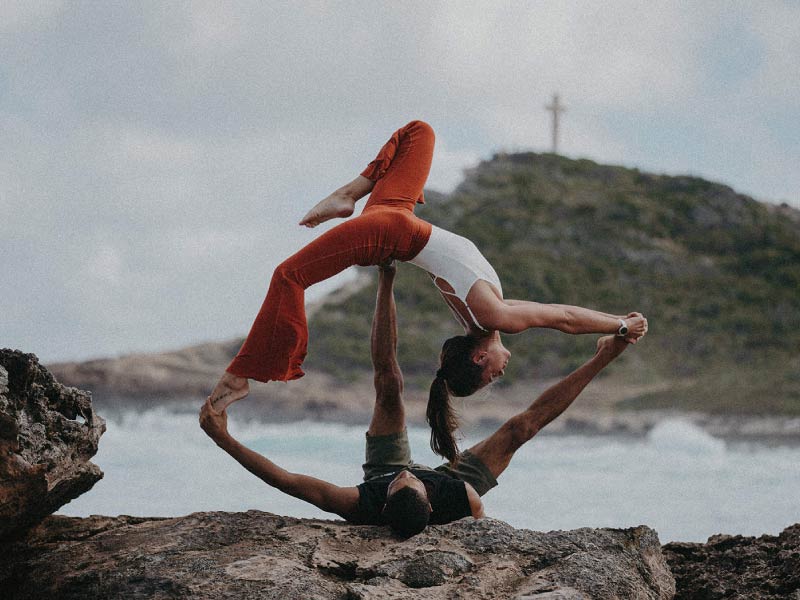 Cours d'acroyoga en Guadeloupe.